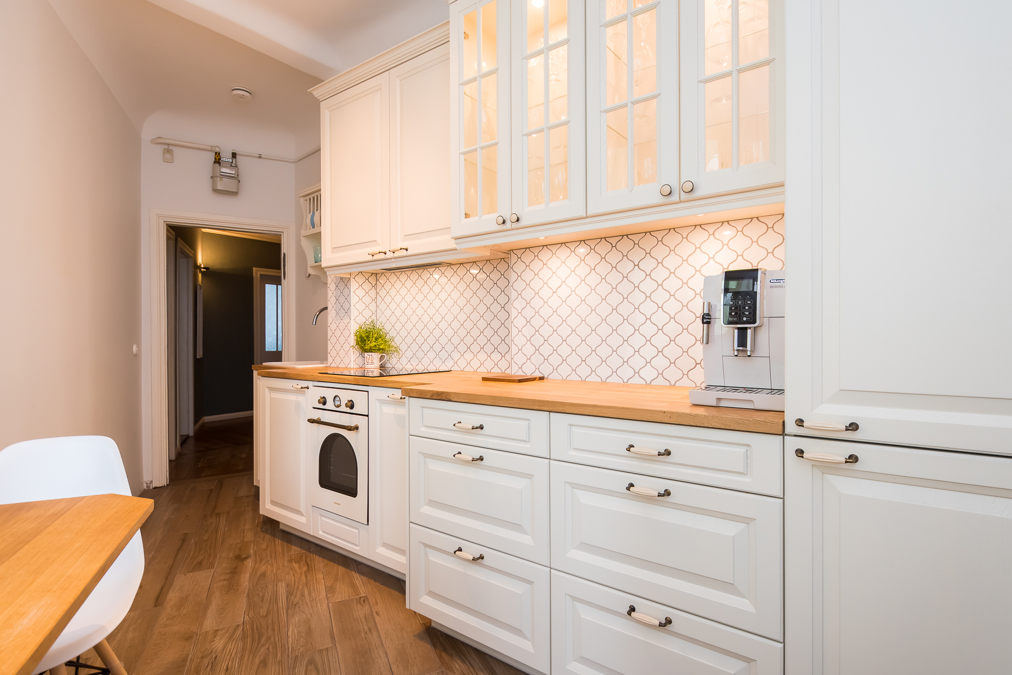Arabesque White