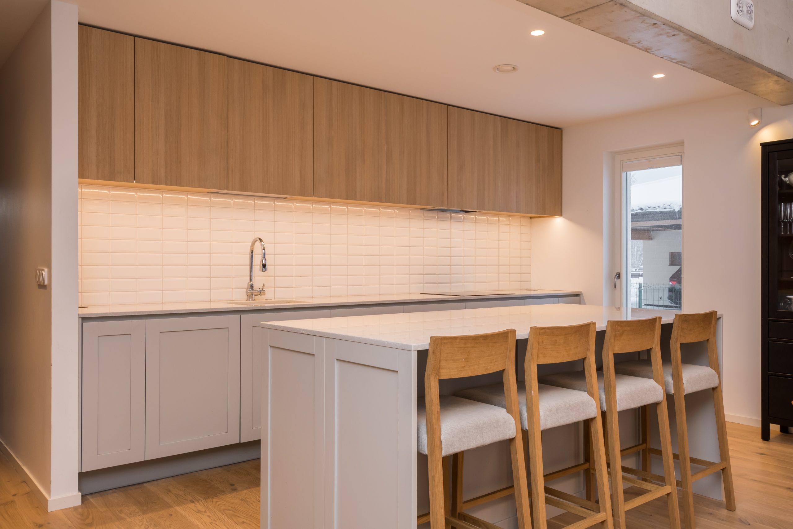 Pale Oak