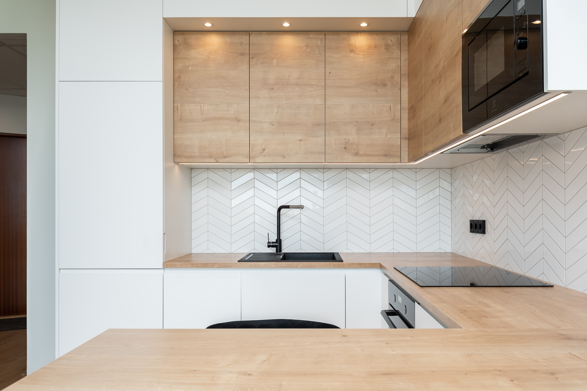 Chevron Oak