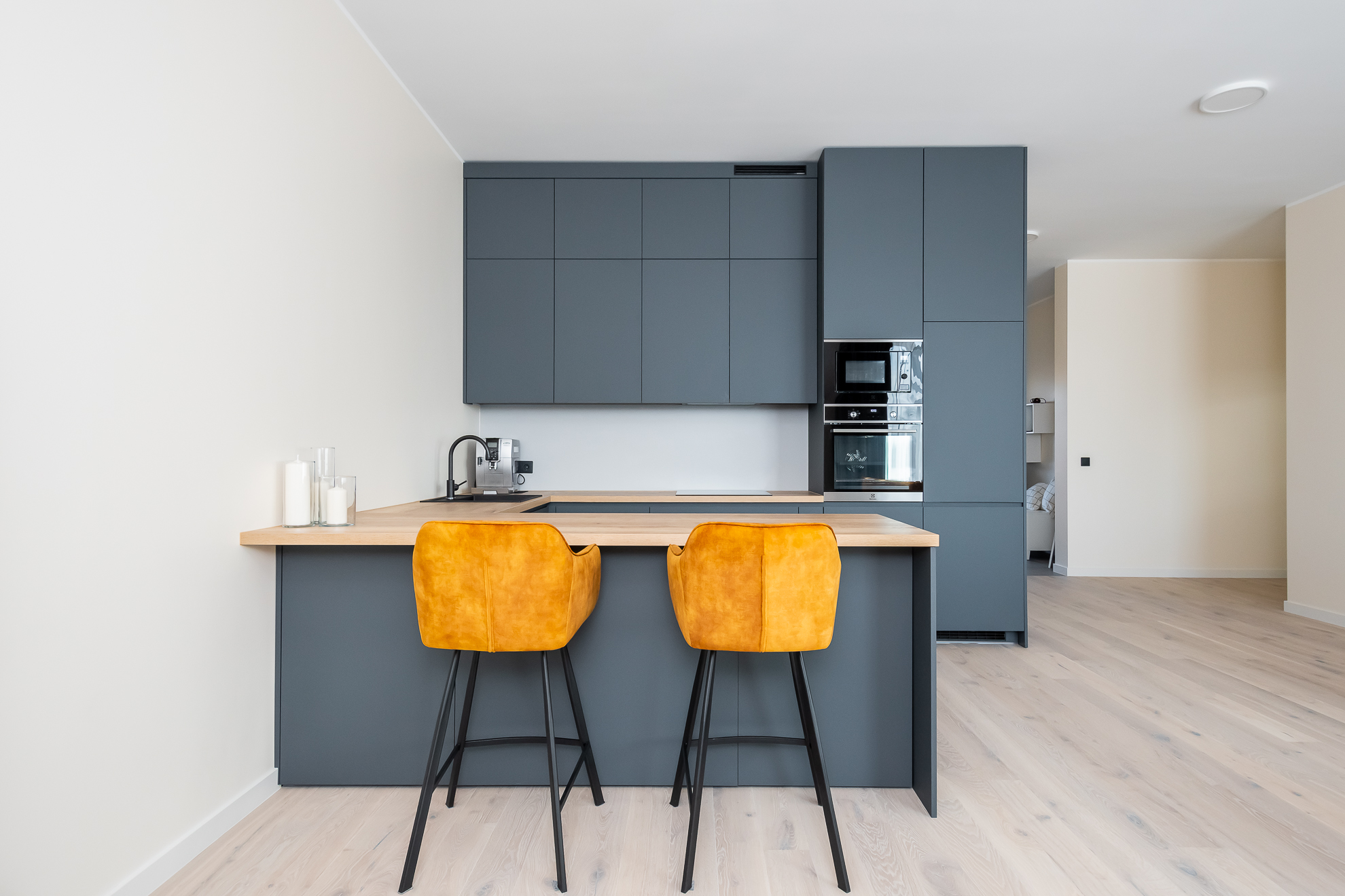 Petrol Oak